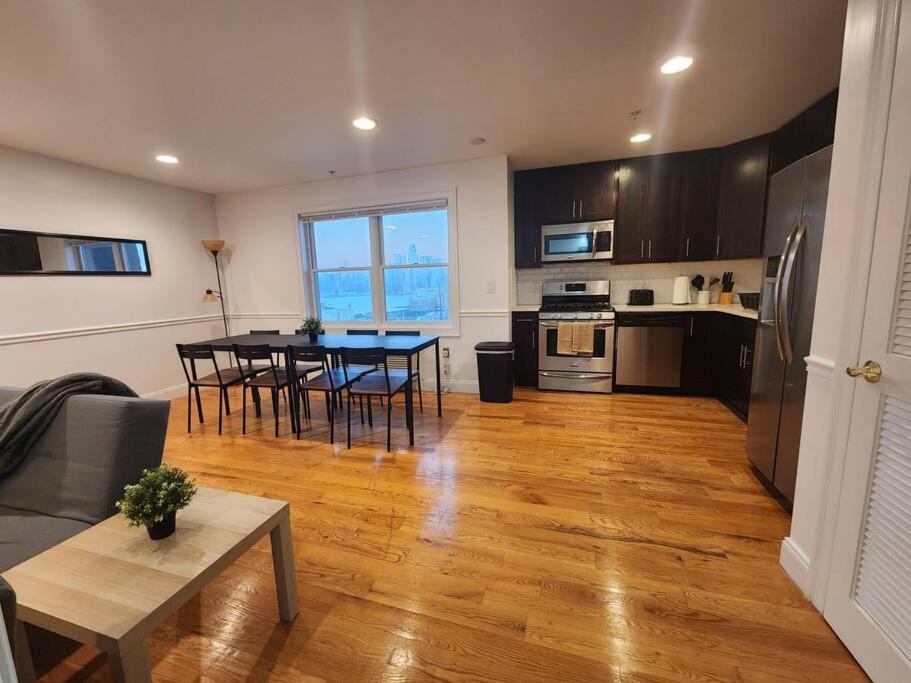 Apartamento Luxurious 2 Bed ! Mins To Nyc! Union City Exterior foto
