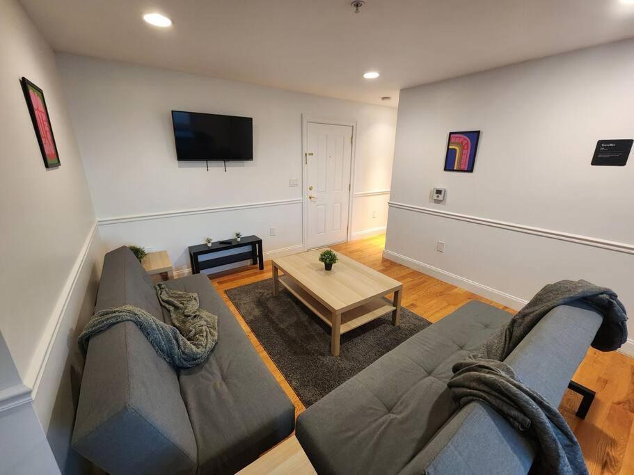Apartamento Luxurious 2 Bed ! Mins To Nyc! Union City Exterior foto