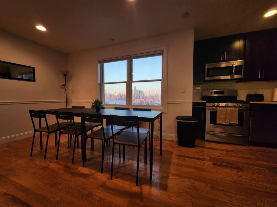 Apartamento Luxurious 2 Bed ! Mins To Nyc! Union City Exterior foto